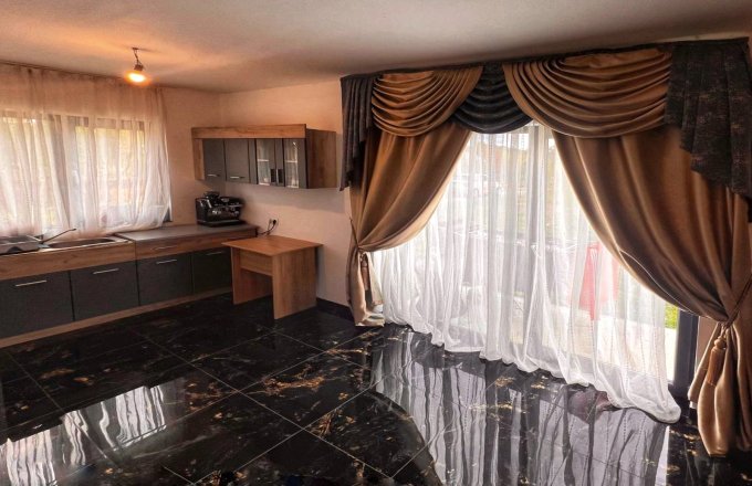 Casă Mocira ,parter + mansardă , 6 ari teren,finisată ,schimb