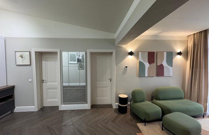 Inchiriere-apartament 3 camere nou ,ultrafinisat ,Ghe.Sincai