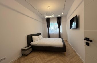 Apartament zona rezidentiala ,3 camere,etaj 1