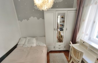 Casă de vânzare în Centrul Vechi ideală pentru investiție și locuire Spatii comerciale, etaj rezidential, curte