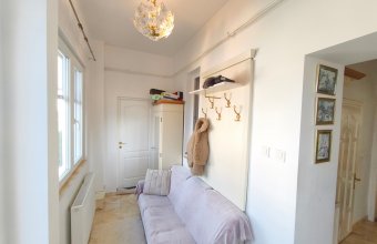 Casă de vânzare în Centrul Vechi ideală pentru investiție și locuire Spatii comerciale, etaj rezidential, curte