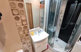 Apartament cu garaj inclus, 3 camere, situat în Baia Mare, pe strada George Coșbuc Aleea cu Castani