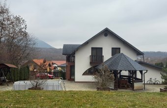 Casă parter+mansardă, Tăuții Măgherăuș ,teren 20 arii lângă pădure