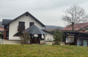 Casă parter+mansardă, Tăuții Măgherăuș ,teren 20 arii lângă pădure