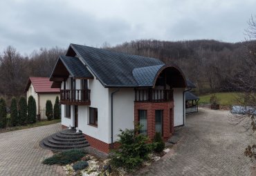 Casă parter+mansardă, Tăuții Măgherăuș ,teren 20 ari lângă pădure