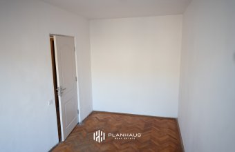 Apartament ultracentral 3 camere, zona Bizo,etaj 2