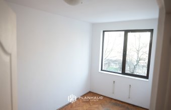 Apartament ultracentral 3 camere, zona Bizo,etaj 2