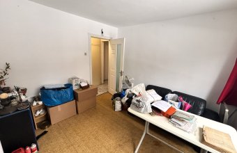 Apartament 4 camere de vânzare – Etaj 1, zonă Facultatea de Litere