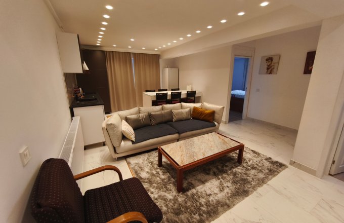 Apartament de închiriat – 4 camere, 100 mp, zona Mărul de Aur, Baia Mare Loc de parcare inclus