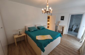 Apartament de închiriat – 4 camere, 100 mp, zona Mărul de Aur, Baia Mare Loc de parcare inclus