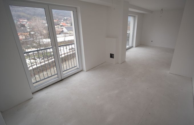Apartament 3 camere ,Centrul vechi Baia Mare ,view superb
