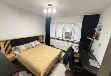 Apartament 3 camere decomandat etaj 2 ,renovat Minerilor Centru Vechi