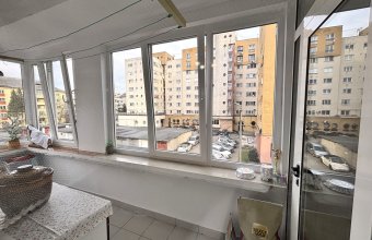 Apartament 3 camere de vânzare – Bld. Traian, Zona Muzeul de Mineralogie
