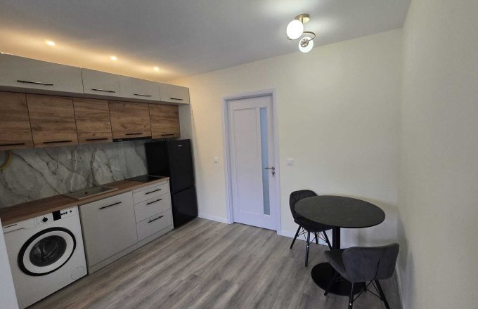 Apartament 1 camera ,etaj 3 ,zona Bilascu