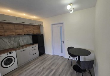 Apartament 2 camere ,etaj 2 ,zona Bilascu