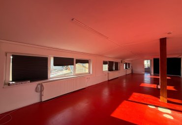 Închiriere -cladire de birouri/hală, 716 mp teren ,zona Grivitei,Baia Mare