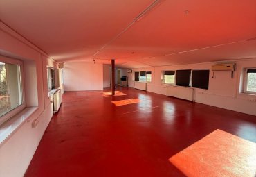 Închiriere -cladire de birouri/hală, 716 mp teren ,zona Grivitei,Baia Mare