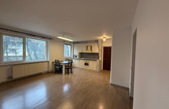 Apartament 3 camere ,parter Victoriei zona Gran Galla
