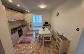 Apartament , 2 camere decomandat ,etaj 3 Regele Ferdinand zona Mihai Eminescu