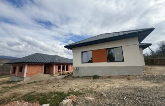 Casa individuala Tautii de Sus,zona rezidentiala,600 mp teren