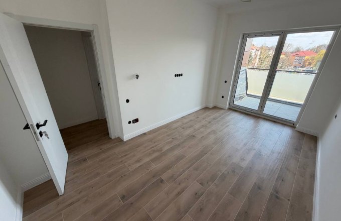 Apartament de vânzare 3 camere, Strada Ștefan cel Mare, Baia Mare Etaj 3, bloc nou, orientare sudică