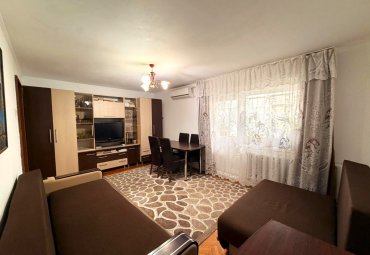 Apartament 2 camere – decomandat, Str. Dobrogei, zona Teren atletism