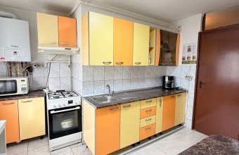 Apartament 2 camere – decomandat, zona Teren atletism