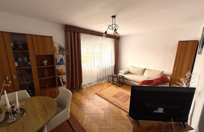 Apartament 3 camere - str, Moldovei, zona Canal 7