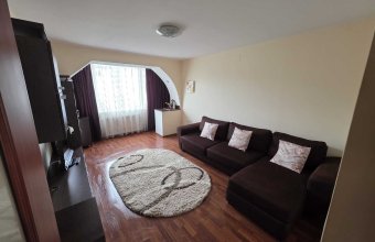 Închiriere- 2 camere ,ultracentral zona Bizo ,etaj 2