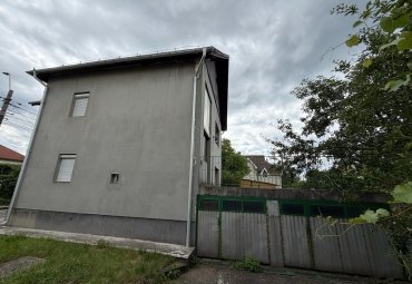 Casă de vânzare 145 mp utili, teren 650 mp, terasă de 50 mp Centrul Vechi