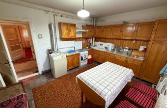 Casă de vânzare 145 mp utili, teren 650 mp, terasă de 50 mp Centrul Vechi