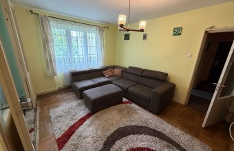 Apartament 4 camere de vânzare 75 mp utili Etaj 3 Zona Spital TBC