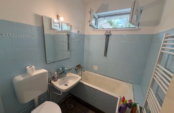 Apartament 4 camere de vânzare 75 mp utili Etaj 3 Zona Spital TBC