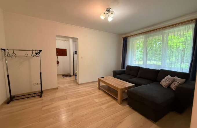 Apartament 2 camere,Victor Babes zona Iuliu Maniu , parter înalt