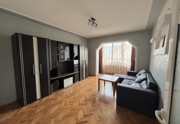 Apartament cu 2 camere, decomandat – Str. Petru Maior, Zona Bizo