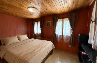 Casă individuală , eco construită din lemn, ,Copalnic Mănăștur ,la 25 min de Baia Mare