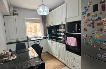 Apartament 3 camere Etaj 1, Bulevardul București, zona Don Pio