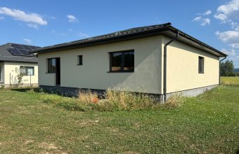 Casă individuală pe parter Săcălăseni ,8ari teren