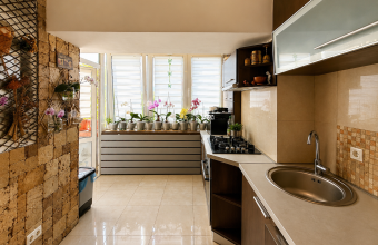 Apartament 3 camere ,Traian ,etaj 3 zona