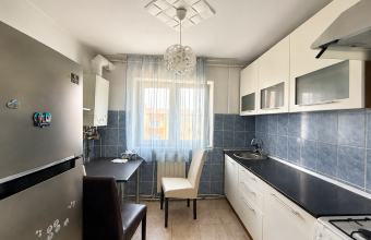 Apartament 2 camere,zona B-dul Traian Pizza Plus/Petru Rares