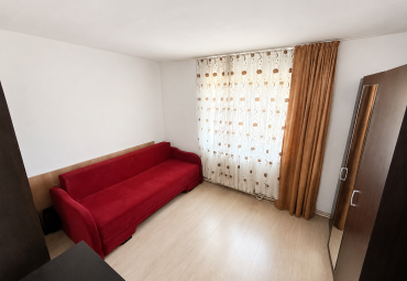 Apartament 2 camere,zona B-dul Traian Pizza Plus/Petru Rares