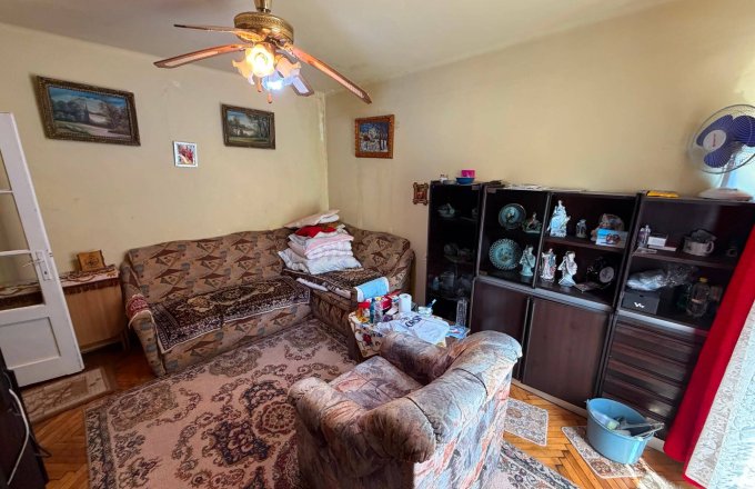 Apartament de vânzare – Strada Victoriei, Baia Mare Etaj 1 Potențial excelent pentru investiție