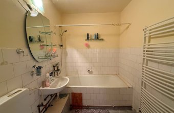 Apartament 2 camere - decomandat Moldovei zona Ambasador