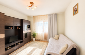 Apartament 2 camere - decomandat Moldovei zona Ambasador