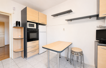 Apartament 3 camere | 85 mp | Garaj sub bloc + boxă | Cartier Săsar – zona Odobescu