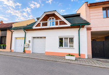 Casă individuală cu garaj - Centrul Vechi, Baia Mare