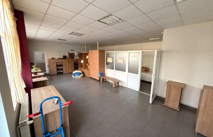 Spațiu comercial de vânzare – 215 mp