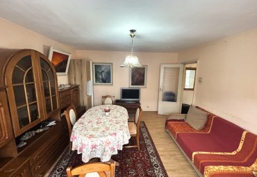 Apartament 4 camere – Etaj 1, zonă Facultatea de Litere