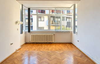 Apartament | 4 camere| Prefectura zona CASPEV| Garaj +beci