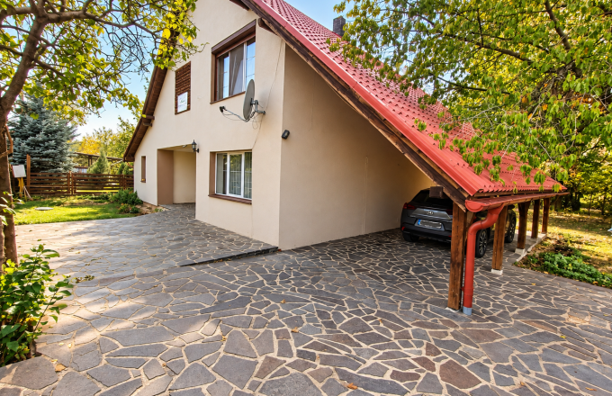 Sunlit Woodland House with Carport